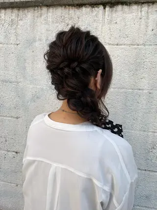 セミロング ヘアアレンジ ヘアアレンジ にいた　かづしげのヘアスタイル