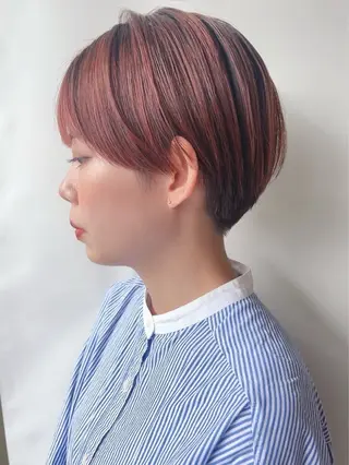 ショート 松岡彩華 ボブ /グレージュのヘアスタイル