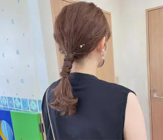 セミロング カラー ヘアアレンジ yui .のヘアスタイル