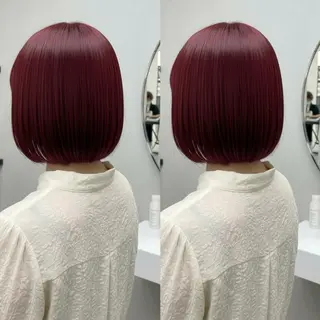 セミロング 💕透明感赤味カラー ぱっつんボブ🩷のヘアスタイル