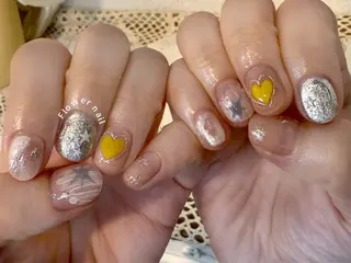 ネイル Flower nailのネイルデザイン