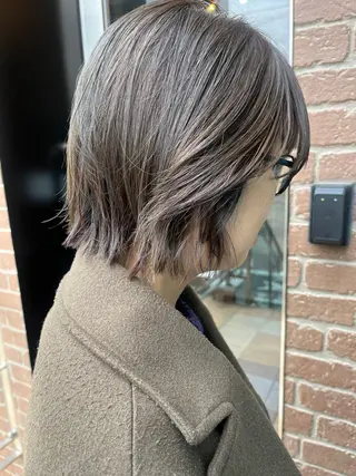 ミディアム カラー 久木原 ゆりのヘアスタイル
