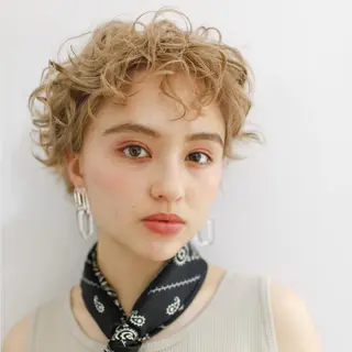 セミロング カラー パーマ ヘアアレンジ メンズ キッズ ネイル マツエク・マツパ 横浜Bob美容師🤎 ERINAのヘアスタイル