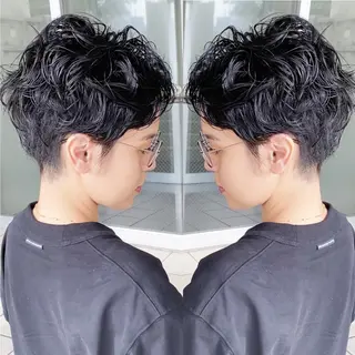 ショート カラー grand juteのヘアスタイル