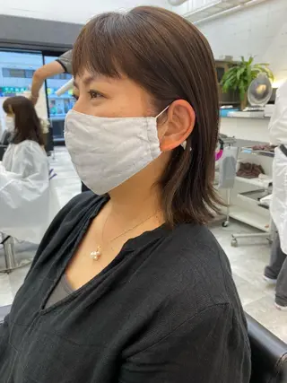 セミロング カラー パーマ ヘアアレンジ メンズ キッズ ネイル マツエク・マツパ 韓国🇰🇷レイヤー カットオリーブカラーのヘアスタイル
