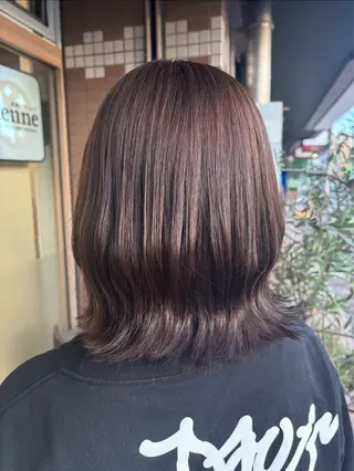 ミディアム カラー 八木橋 朋香のヘアスタイル