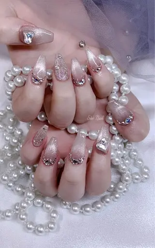 ネイル She   Nail所属・ISA_ BELLAのネイルデザイン