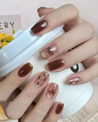 カラー  Nail 秋(アキ)のネイルデザイン