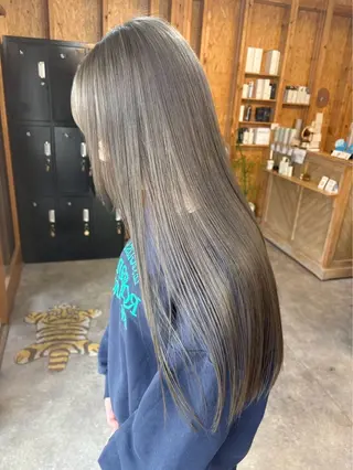 ロング カラー ⛅️柔らかハイトーン ×モテ艶🍒ももかのヘアスタイル