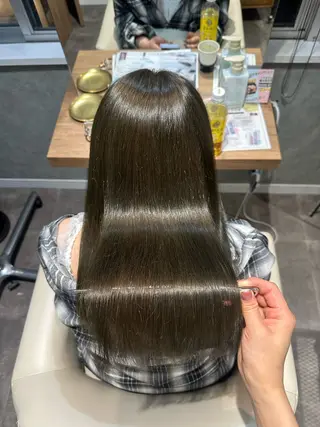 ロング カラー 銀座レイヤーカット ×シースルー前髪のヘアスタイル