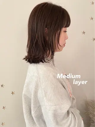 ミディアム カラー 市川 千夏のヘアスタイル