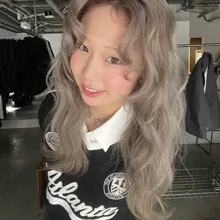 ロング カラー ハイトーンカラー 🌟 ミキのエステ・リラクイメージ