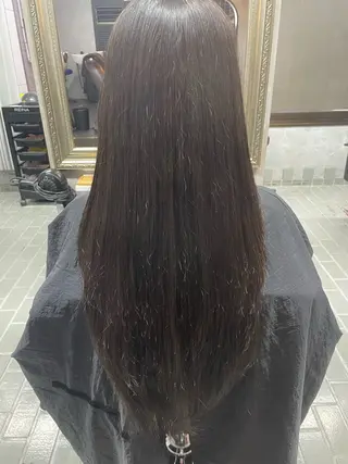 ロング 艶髪/透明感カラー 山﨑俊輔のヘアスタイル