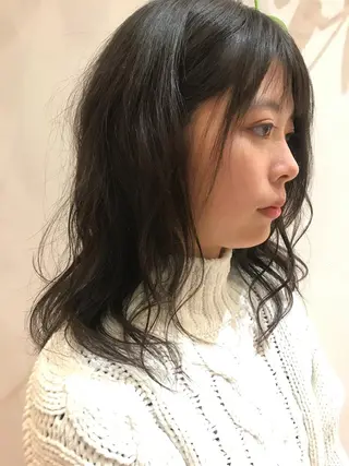 セミロング 庄嶋 彩香のヘアスタイル