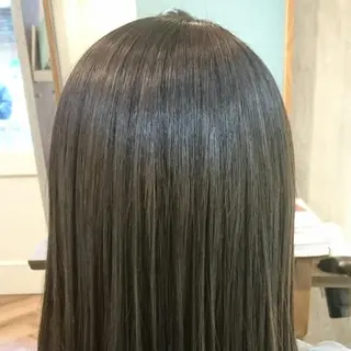 カラー スミダ モモコのヘアスタイル