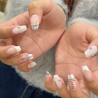 ネイル MQueen ネイルサロンのネイルデザイン