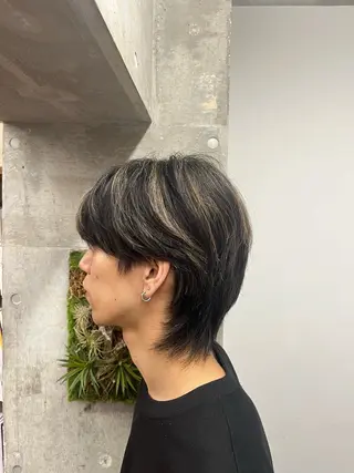 ショート カラー 関谷 航太のヘアスタイル