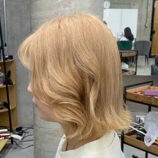 ショート カラー Runa/大人 かわいいハイトーンのヘアスタイル