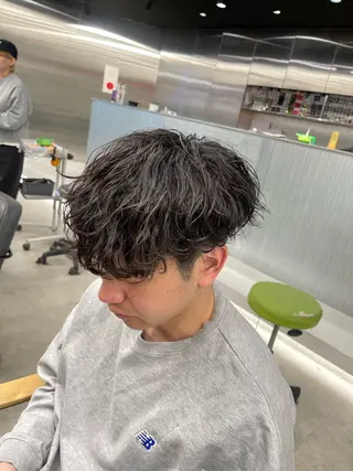 ショート パーマ メンズ 石井 光星のヘアスタイル