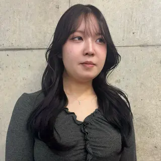 カラー HAGA HINAのヘアスタイル