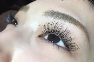 マツエク・マツパ 北川 広行のヘアスタイル