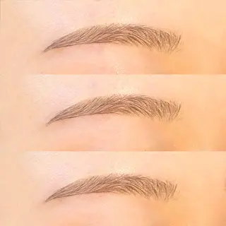 アイブロウ Mia 🕯️🤍のマツエク・マツパデザイン