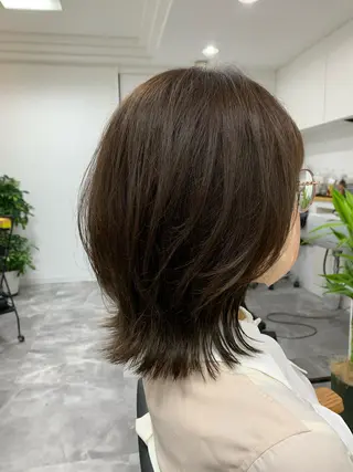 ミディアム カラー コバヤシ リョウのヘアスタイル