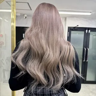 ロング カラー シールエクステ特化 ハイトーン、NANAのヘアスタイル