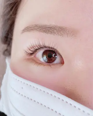 マツエク・マツパ LiLi Lash所属・遠山 有里のマツエク・マツパデザイン