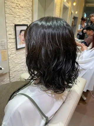 ミディアム パーマ 黒坂 唯奈 /パーマとボブ特化のヘアスタイル
