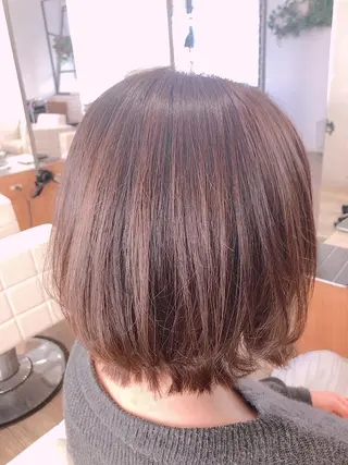 ミディアム カラー 榧木 萌香のヘアスタイル