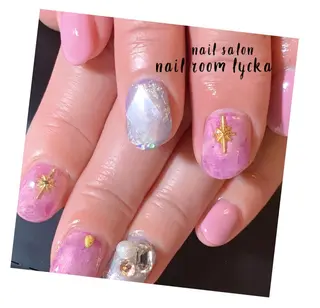 ネイル ﾈｲﾙﾙｰﾑﾘｯｶ 𝐦𝐚𝐲𝐮のネイルデザイン