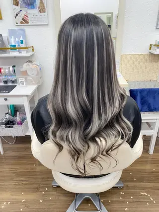 ロング カラー GLOSS 心斎橋 山上のヘアスタイル