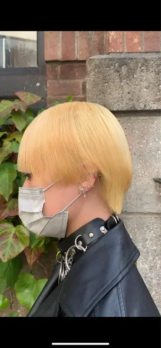 ショート カラー れい🫧 ハイトーン特化のヘアスタイル
