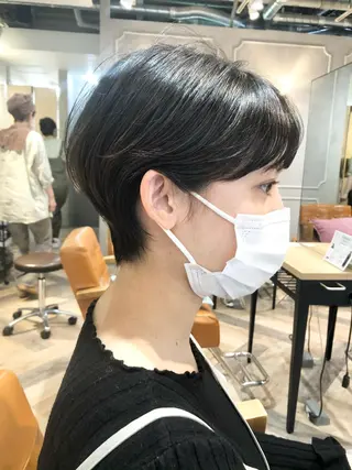 ショート コテ巻き風パーマ /志村大成のヘアスタイル