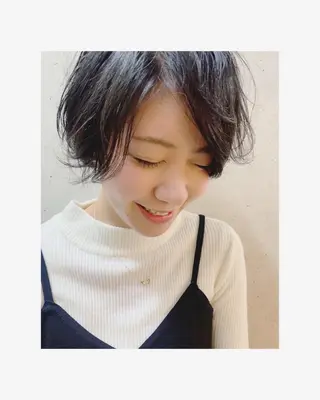 ショート カラー Libre 西野圭一のヘアスタイル