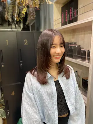 セミロング 髪質改善レイヤー/ 雨のヘアスタイル