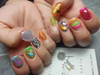 ショート Nailspeace Omalyのネイルデザイン