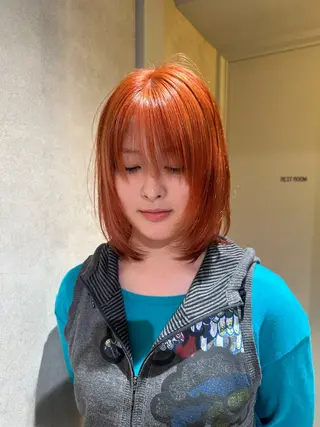 ミディアム ハイトーン🫀 デザイン🪐yumeのヘアスタイル