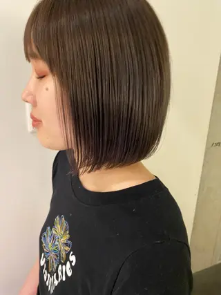 ショート カラー ベージュカラー🐑 レイヤー🤎塚原優芽のヘアスタイル