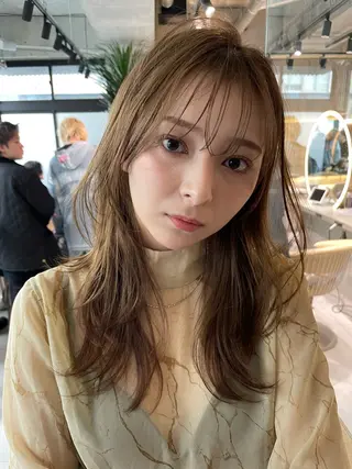 セミロング カラー 🌟透明感カラー× 小顔カット いっせいのヘアスタイル