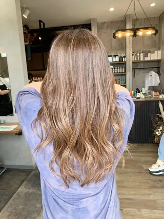 セミロング yoshihara yuukiのヘアスタイル