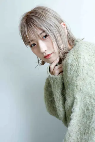 ミディアム カラー LOOP hairのヘアスタイル