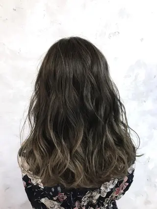 ミディアム カラー lok[ロク] 高田馬場のヘアスタイル