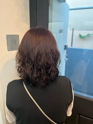 ミディアム Airi 韓国y2k ハイレイヤーのヘアスタイル