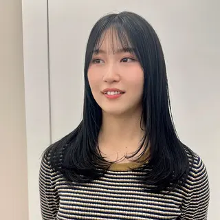 ミディアム カラー ブリーチなし/レイヤ ー特化🌈Tommyのヘアスタイル