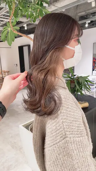 セミロング カラー 渋谷:インナーカラー ／🍒エリカ🍒のヘアスタイル