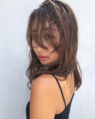 セミロング カラー パーマ 奥秋 理紗　sai xのヘアスタイル