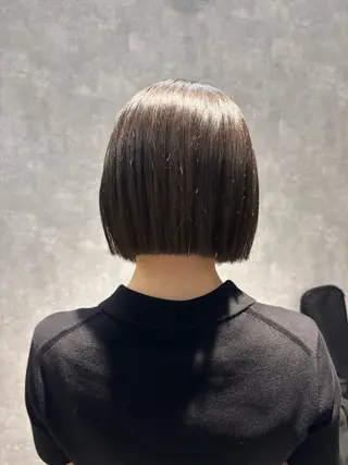 ショート 🌐NATSUMI 🌐【寒色カラー】のヘアスタイル