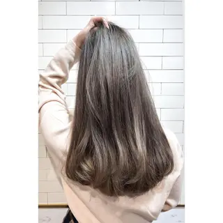 ロング EIGHT plum TOKIOリミテッドのヘアスタイル